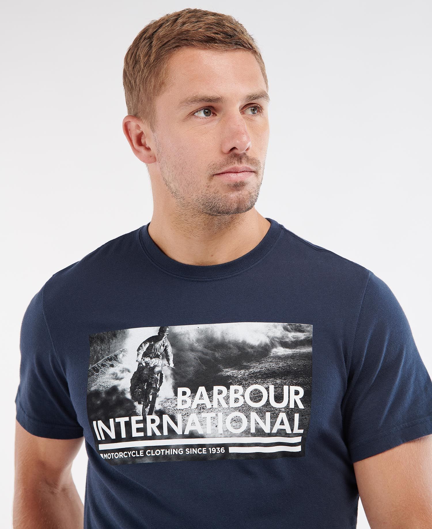 Barbour International Photo History T-Shirt Navy - Imagen 2