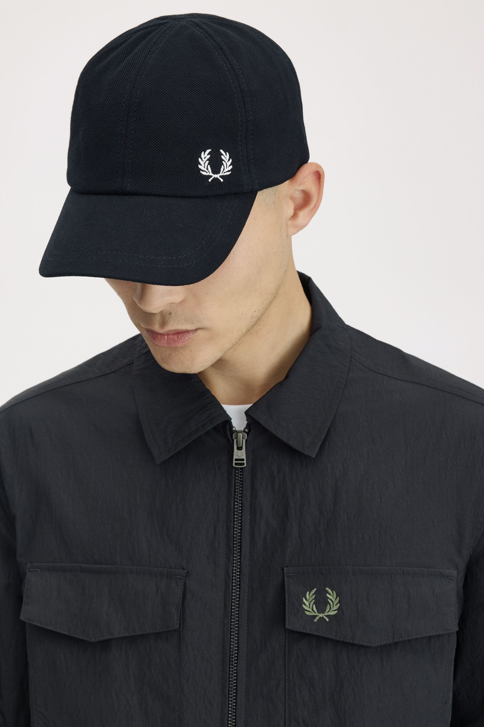 Fred Perry Classic Piqué Cap Black - Imagen 2