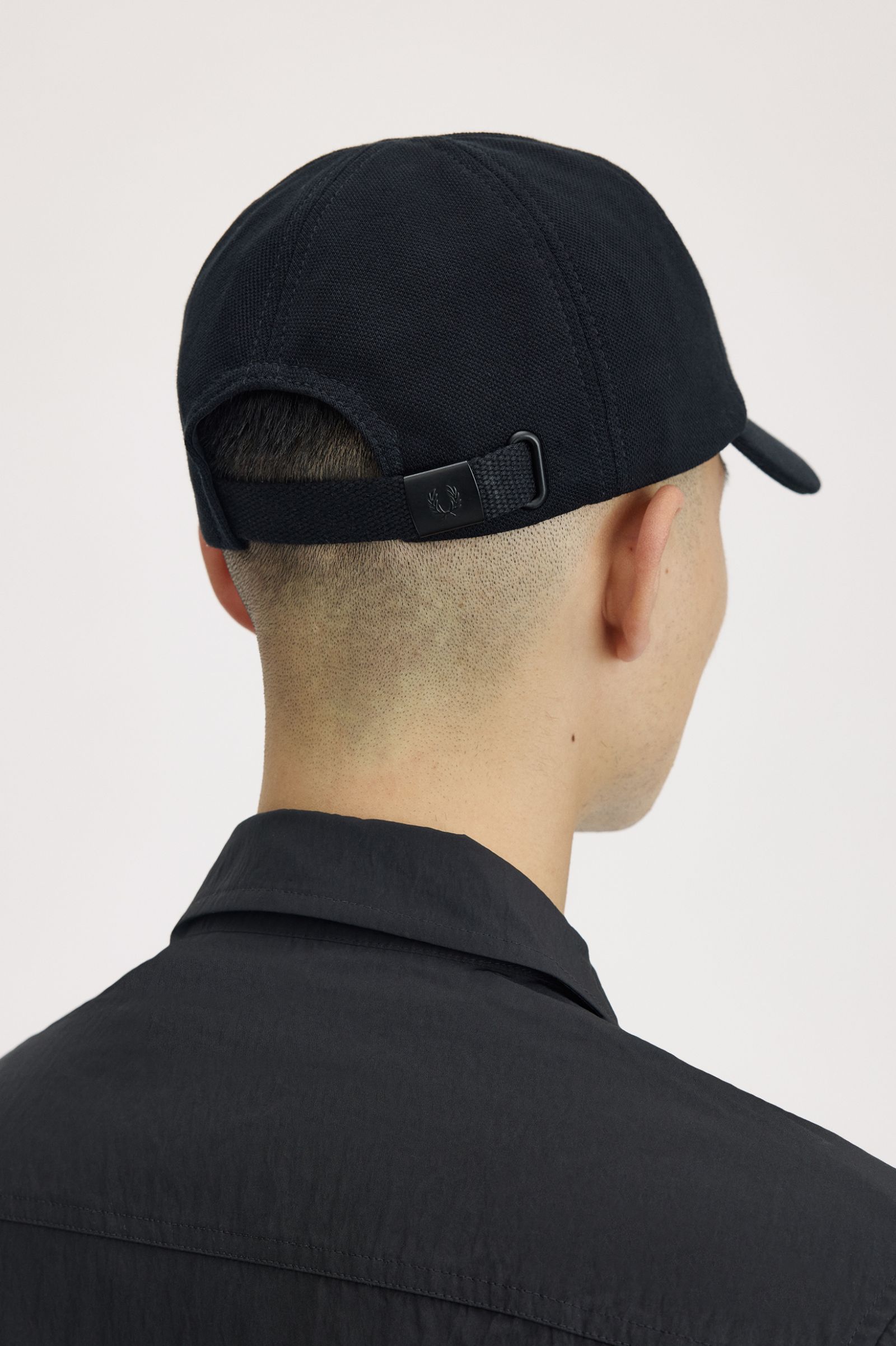 Fred Perry Classic Piqué Cap Black - Imagen 4