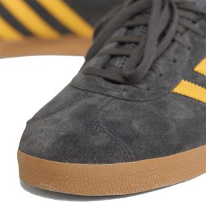 Adidas Gazelle Manchester United JR1410 Utility Black / Preloved Yellow / Gum - Imagen 5