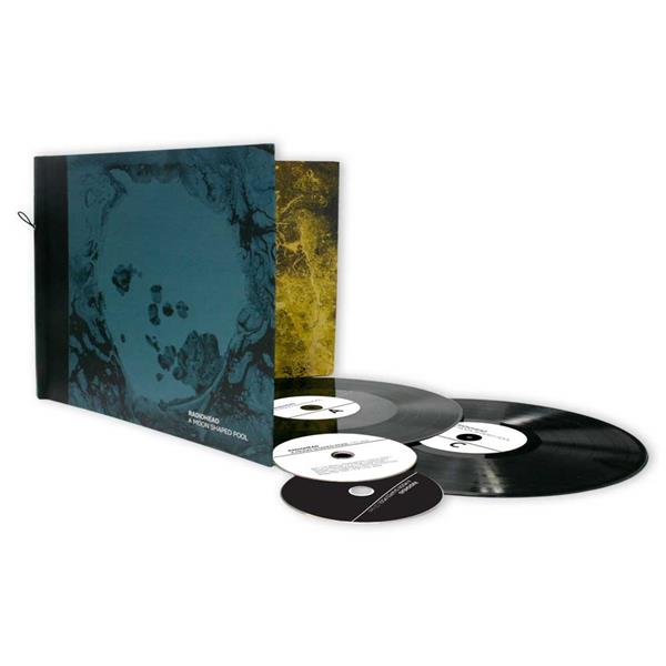 A MOON SHAPED POOL - COFFRET COLLECTOR