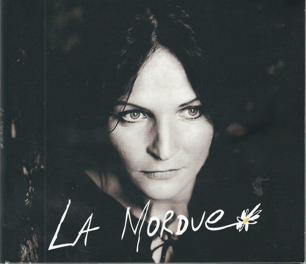La mordue