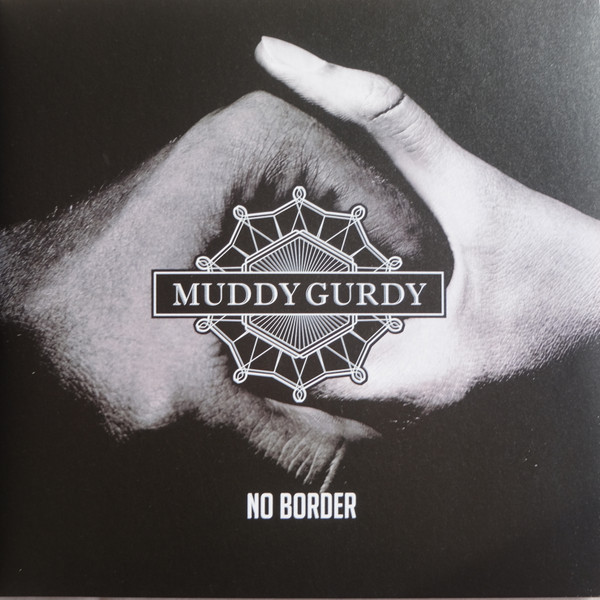 NO BORDER