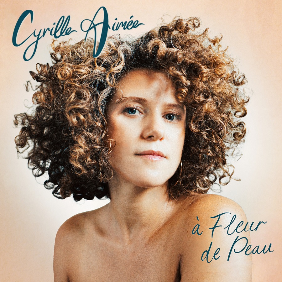 A FLEUR DE PEAU