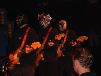 Los Straitjackets
